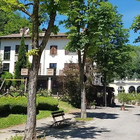 Piccadilly ホテル