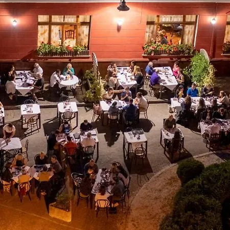 Piccadilly ホテル 2*