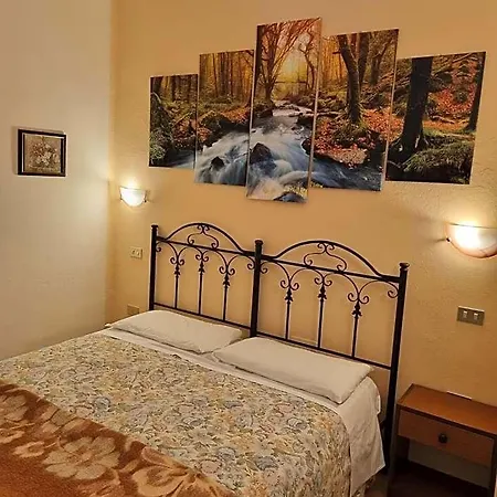 Piccadilly Hotel 2*