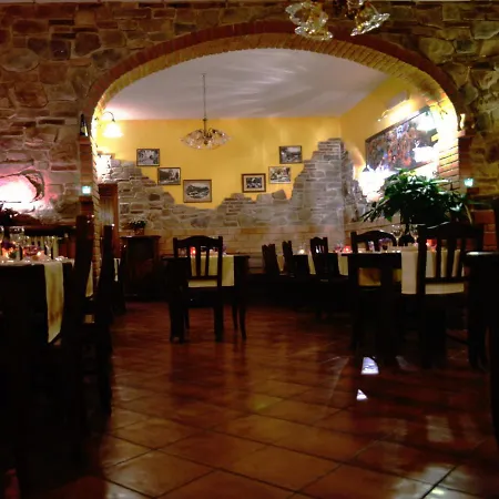 Piccadilly ホテル 2*