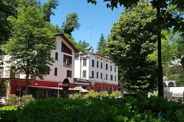 Piccadilly 酒店 2*